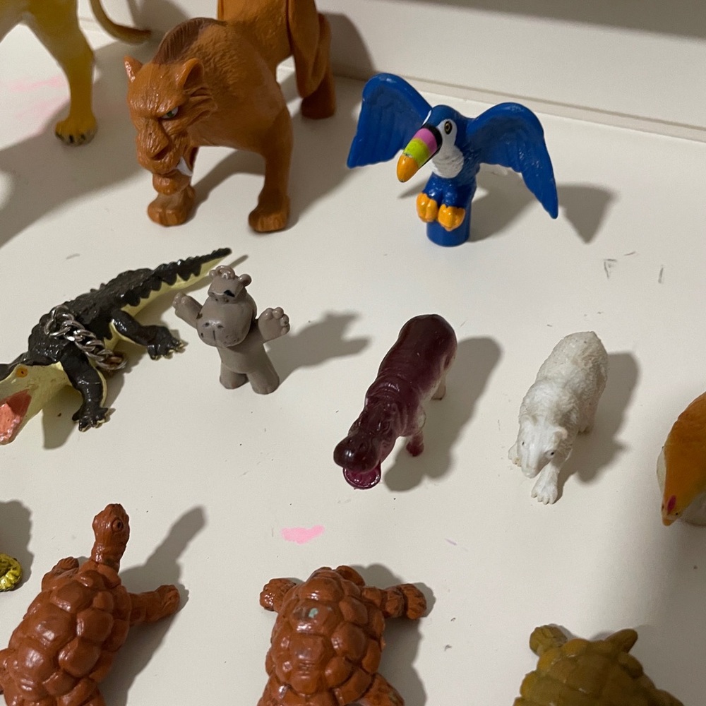 Assorted Small Animal Figurines - Mixed Colors